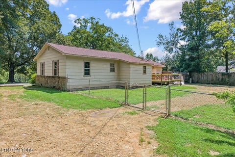 Tiny photo for 139 County Road 532, Etowah, TN 37331 (MLS # 1354863)