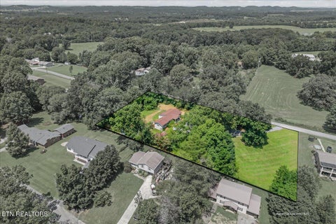 Tiny photo for 139 County Road 532, Etowah, TN 37331 (MLS # 1354863)