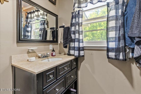 Tiny photo for 139 County Road 532, Etowah, TN 37331 (MLS # 1354863)