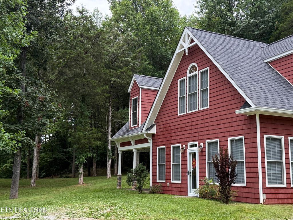 Photo of 206 Old Leadmine Bend Rd, Sharps Chapel, TN 37866 (MLS # 1308927)