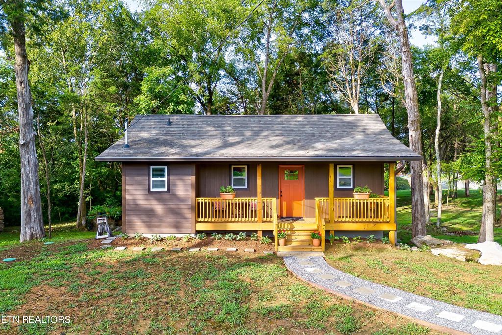 Photo of 137 Cedar Crest Lane, Friendsville, TN 37737 (MLS # 1271854)