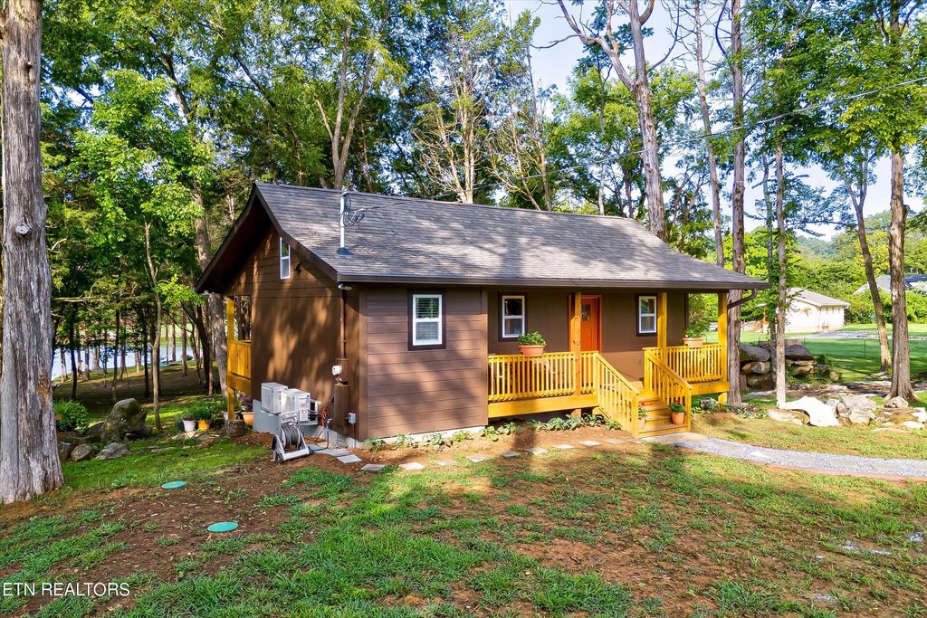 Photo of 137 Cedar Crest Lane, Friendsville, TN 37737 (MLS # 1271854)