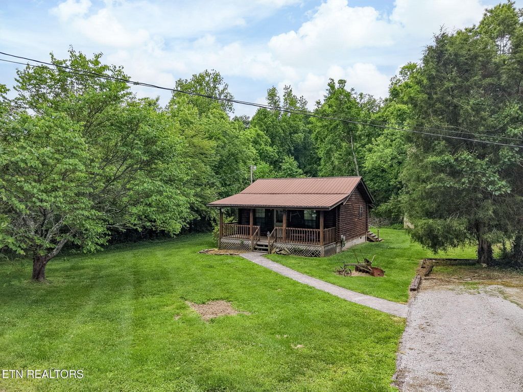 Photo of 157 Odd Fellow Cemetery Rd, Rockwood, TN 37854 (MLS # 1340225)