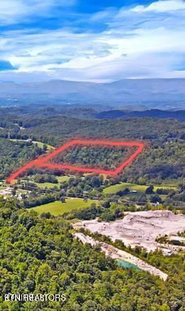 E Raccoon Valley Drive