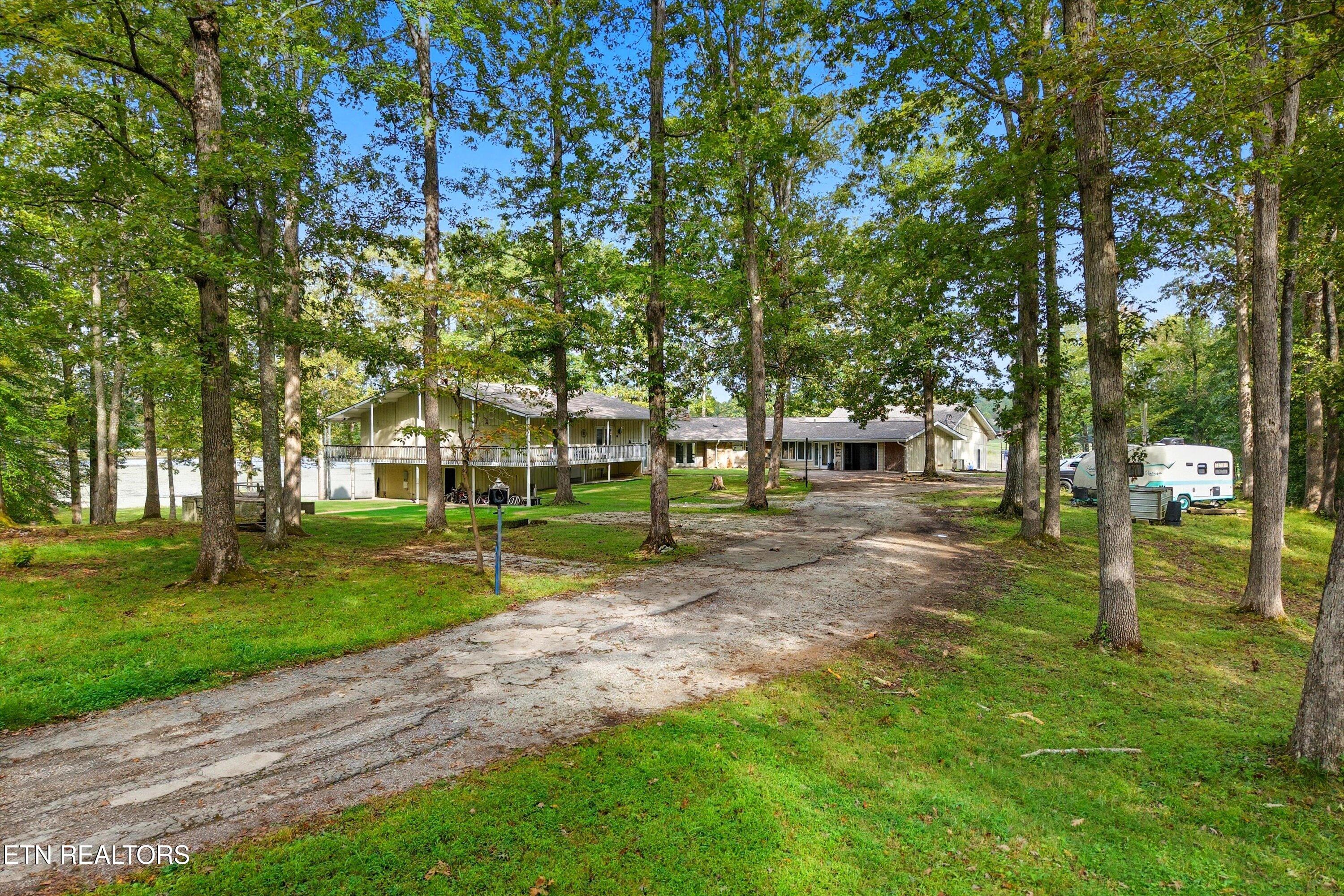 605 S Lake Drive