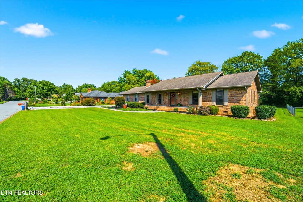 Photo of 855 Westgate Drive, Alcoa, TN 37701 (MLS # 1352577)