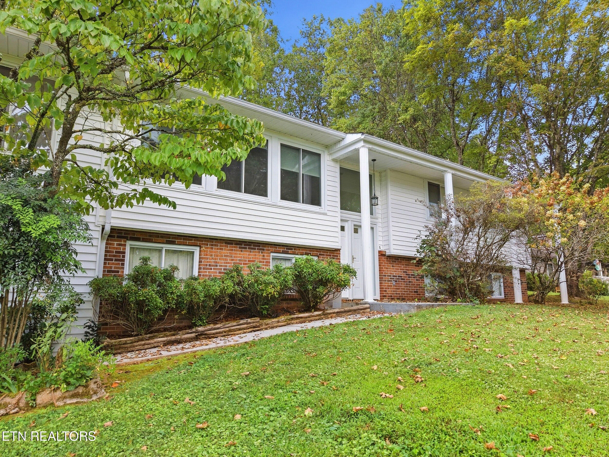 347 E Chestnut Hill Rd