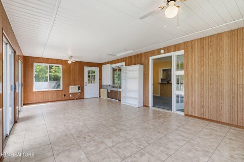 Tiny photo for 347 E Chestnut Hill Rd, Townsend, TN 37882 (MLS # 1355854)