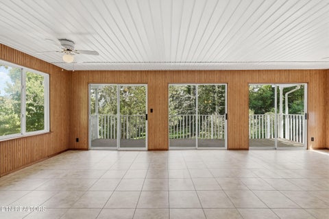 Tiny photo for 347 E Chestnut Hill Rd, Townsend, TN 37882 (MLS # 1355854)
