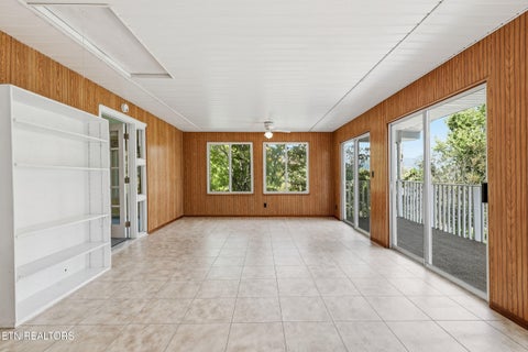 Tiny photo for 347 E Chestnut Hill Rd, Townsend, TN 37882 (MLS # 1355854)