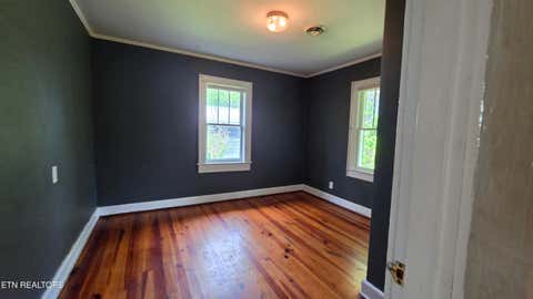 Tiny photo for 208 E Dyer St, Madisonville, TN 37354 (MLS # 1342857)