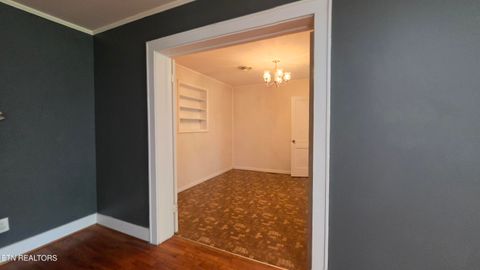 Tiny photo for 208 E Dyer St, Madisonville, TN 37354 (MLS # 1342857)