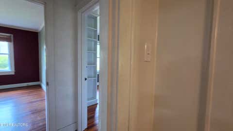 Tiny photo for 208 E Dyer St, Madisonville, TN 37354 (MLS # 1342857)