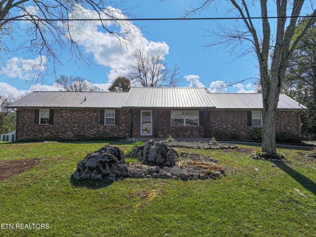 Photo of 10100 Ouida Lane, Strawberry Plains, TN 37871 (MLS # 1282273)