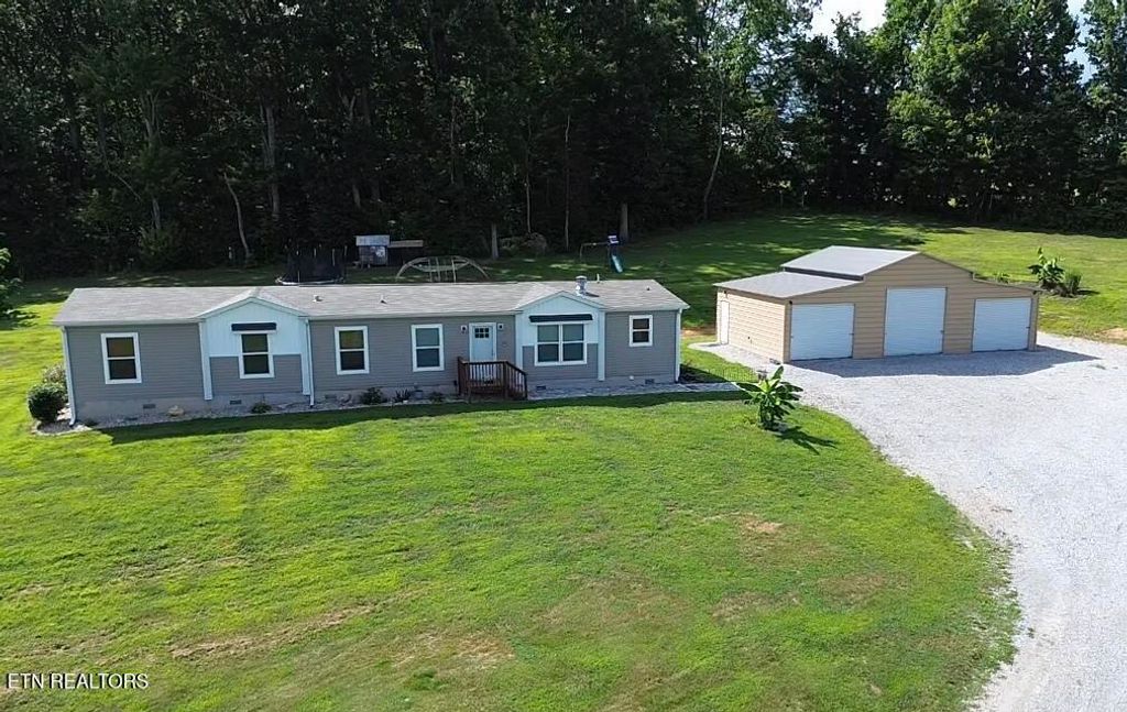 Photo of 1814 Bacchus Rd, Tazewell, TN 37879 (MLS # 1312077)