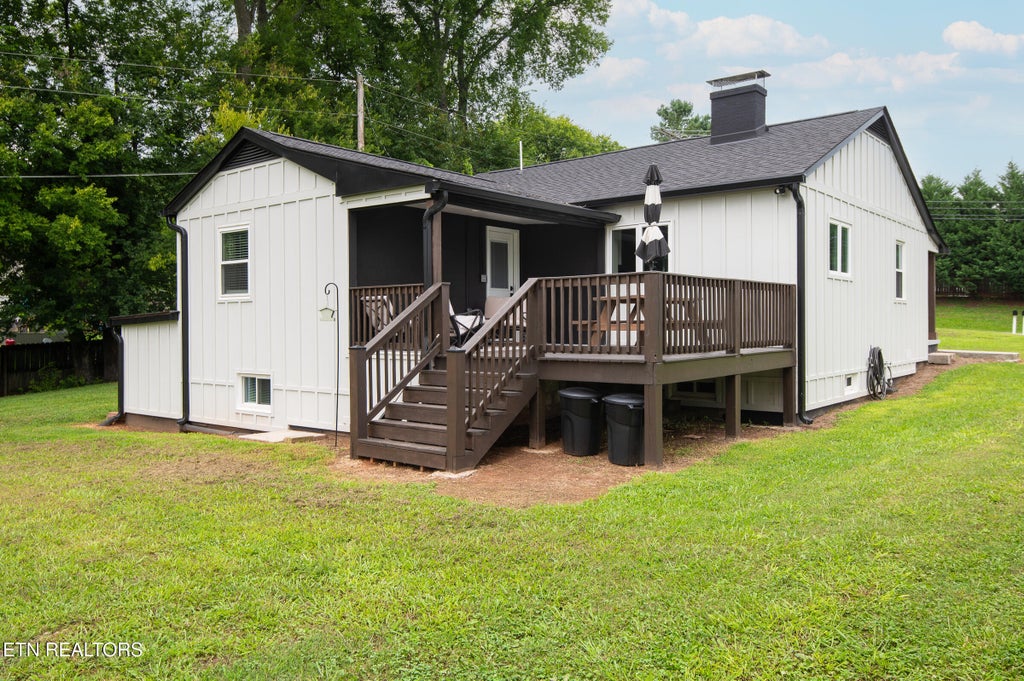 Photo of 1009 Mabry Hood Rd, Knoxville, TN 37932 (MLS # 1353971)