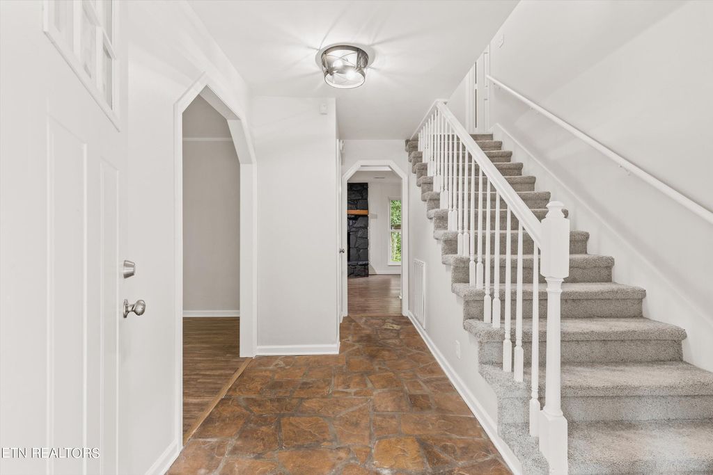 Photo of 1518 Blackwood Drive, Knoxville, TN 37923 (MLS # 1331744)