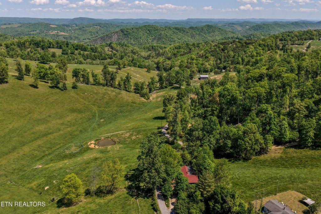 Photo of 754 Beech Grove Rd, Thorn Hill, TN 37881 (MLS # 1338139)