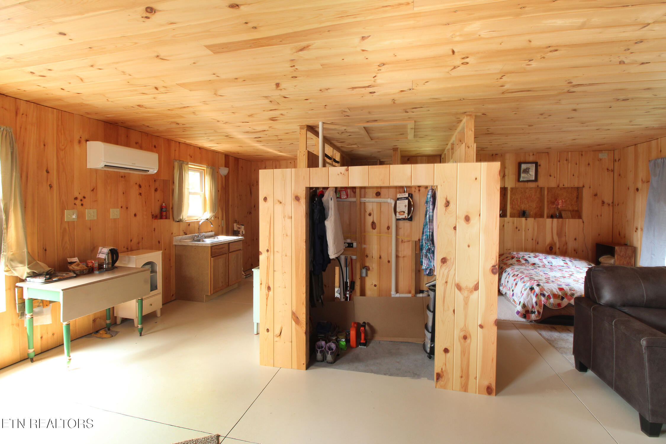 388 Damewood Hollow Rd