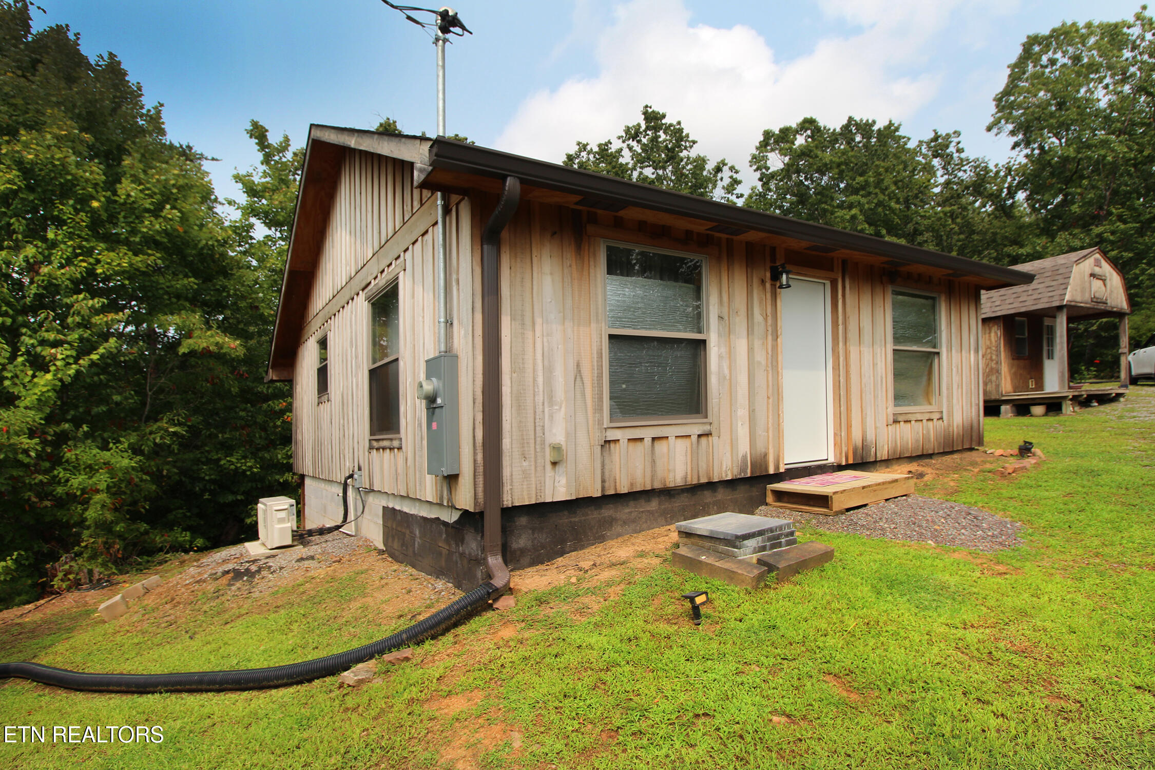 388 Damewood Hollow Rd