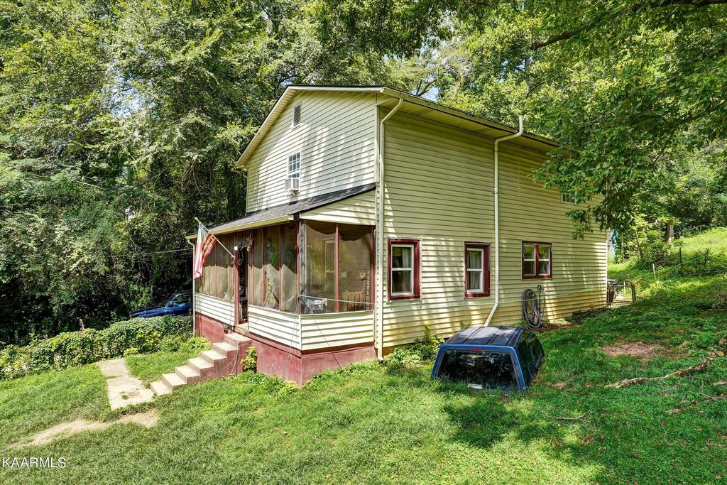 Photo of 165 Davidson Hollow Rd, Heiskell, TN 37754 (MLS # 1236444)