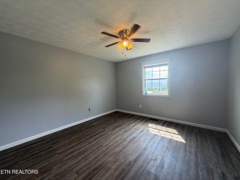 Tiny photo for 618 Essary Rd, Tazewell, TN 37879 (MLS # 1346447)
