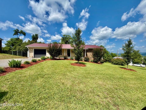 Photo of 618 Essary Rd, Tazewell, TN 37879 (MLS # 1346447)