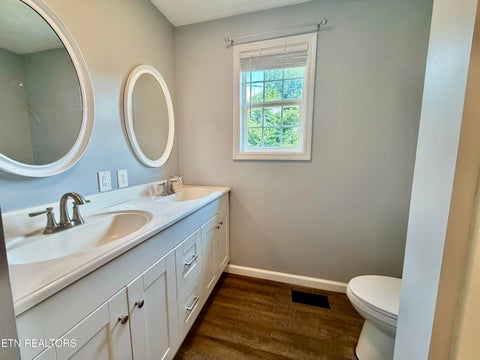 Tiny photo for 618 Essary Rd, Tazewell, TN 37879 (MLS # 1346447)
