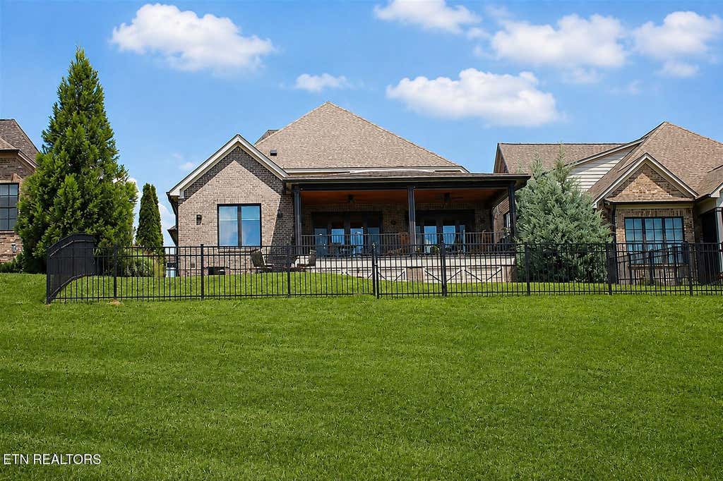Photo of 192 E Highlands Circle, Lenoir City, TN 37772 (MLS # 1350945)