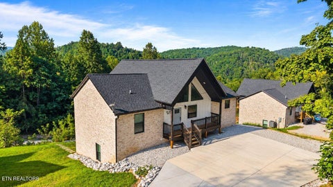 Photo of 133 Pool Drive, LaFollette, TN 37766 (MLS # 1354623)