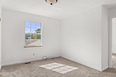 Tiny photo for 1012 Young Ave, Maryville, TN 37801 (MLS # 1359660)