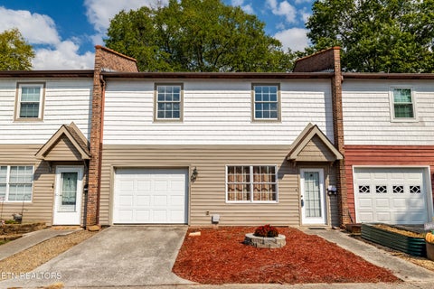 Photo of 1012 Young Ave, Maryville, TN 37801 (MLS # 1359660)