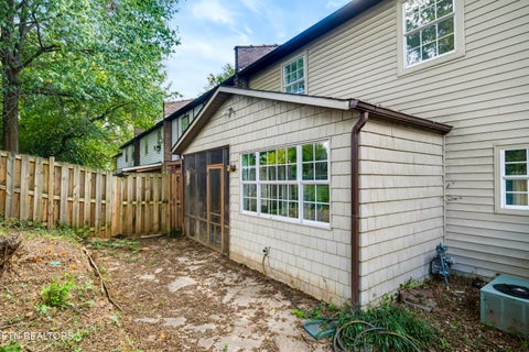 Tiny photo for 1012 Young Ave, Maryville, TN 37801 (MLS # 1359660)