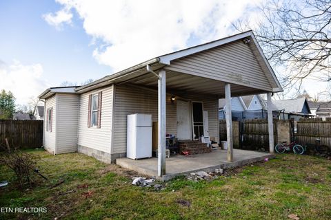 Tiny photo for 2114 Harvey St, Knoxville, TN 37917 (MLS # 1327026)