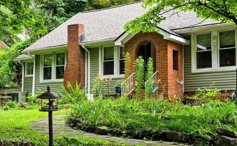 703 Midlake Drive Knoxville TN 37918