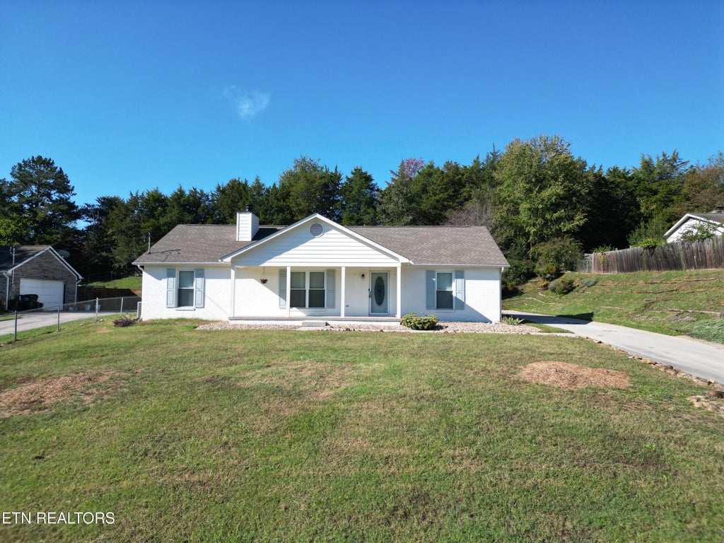 Photo of 11809 Autumn Leaves Lane, Knoxville, TN 37934 (MLS # 1358898)