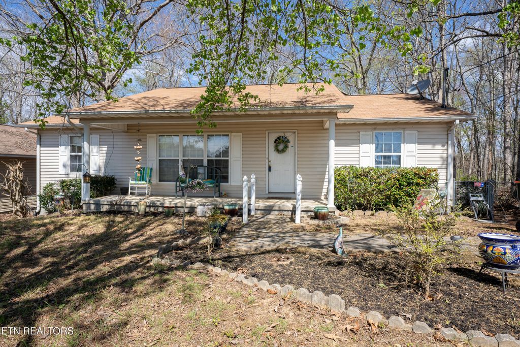 Photo of 5111 Morganton Rd, Greenback, TN 37742 (MLS # 1330085)