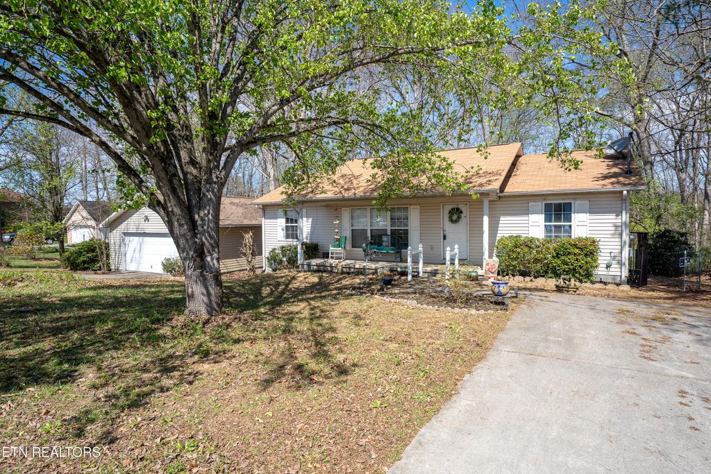 Photo of 5111 Morganton Rd, Greenback, TN 37742 (MLS # 1330085)