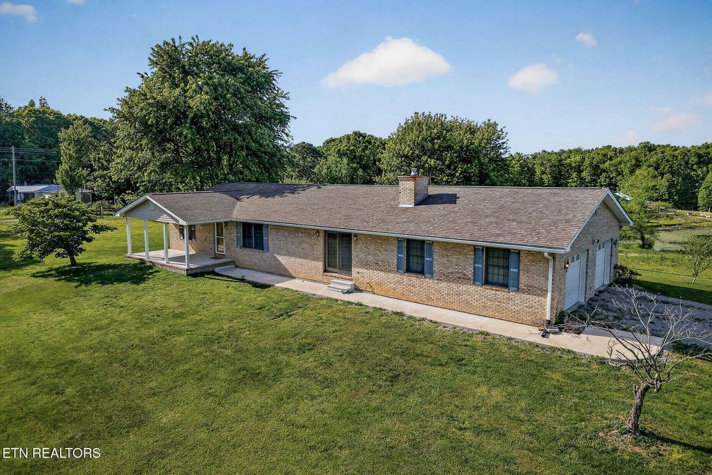 Photo of 1396 N York Hwy, Jamestown, TN 38556 (MLS # 1341044)