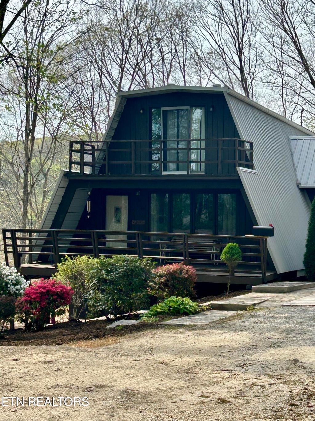 Photo of 183 Lantz Drive, Jonesville, VA 24263 (MLS # 1337849)