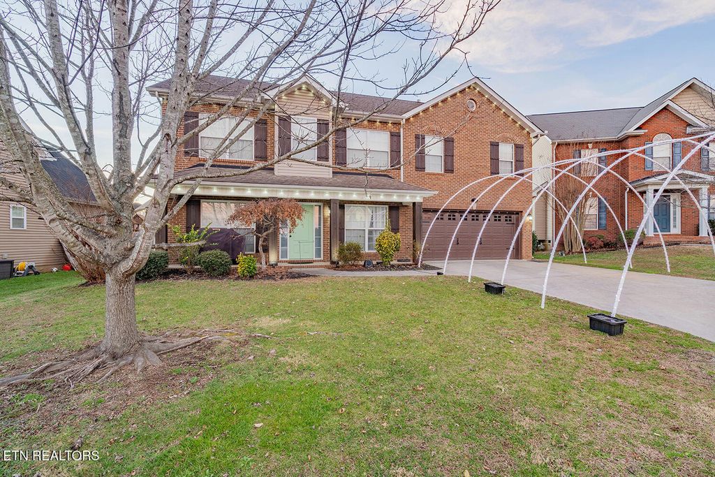 Photo of 6331 McMillan Creek Drive, Knoxville, TN 37924 (MLS # 1327360)
