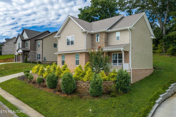 6211 ALDINGHAM ST, KNOXVILLE, TN 37912 - Image 7c1027bb4214cf45ef74d5ce83ee4737/4089736368