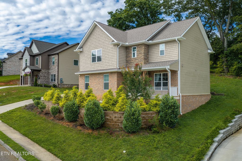 Photo of 6211 Aldingham St, Knoxville, TN 37912 (MLS # 1348604)