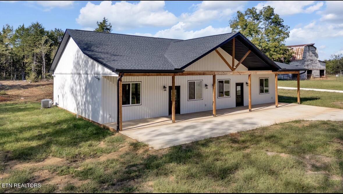 1570 W Dumplin Valley Rd