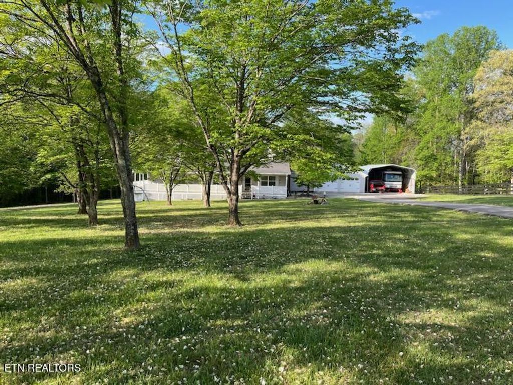 Photo of 240 Indian Creek Rd, Jacksboro, TN 37757 (MLS # 1337580)