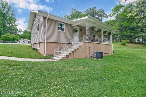Photo of 106 Dewey Rd, Oak Ridge, TN 37830 (MLS # 1338839)