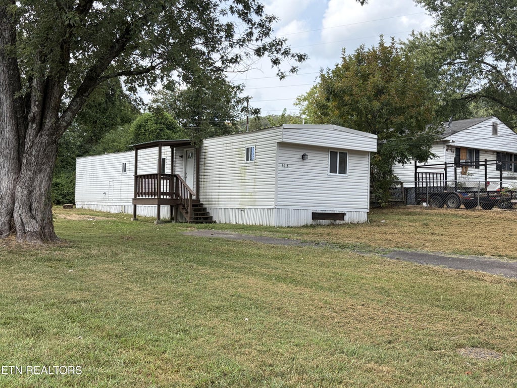 Photo of 3618 Rothmoor Drive, Knoxville, TN 37918 (MLS # 1354851)