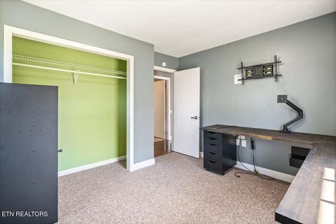 Tiny photo for 238 Kimberly Rd, LaFollette, TN 37766 (MLS # 1318428)