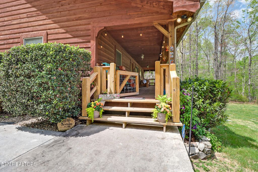 Photo of 426 Allen Drive, Rockwood, TN 37854 (MLS # 1337333)