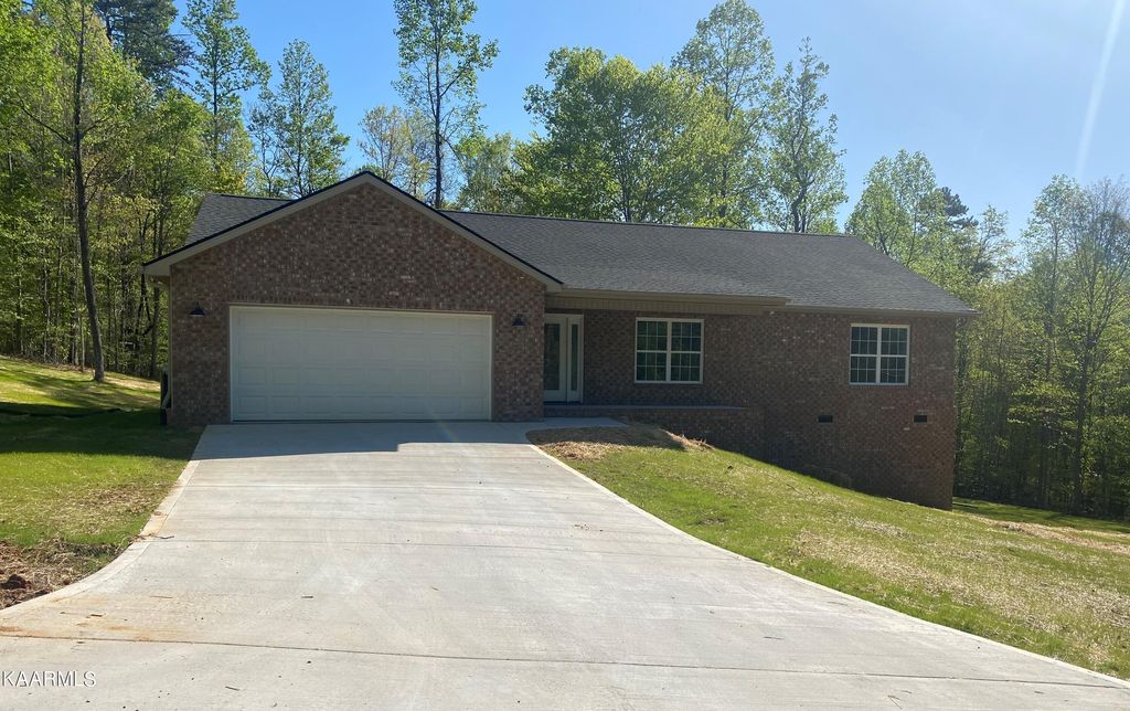 Photo of 4020 Fox Hills Drive, Louisville, TN 37777 (MLS # 1224084)
